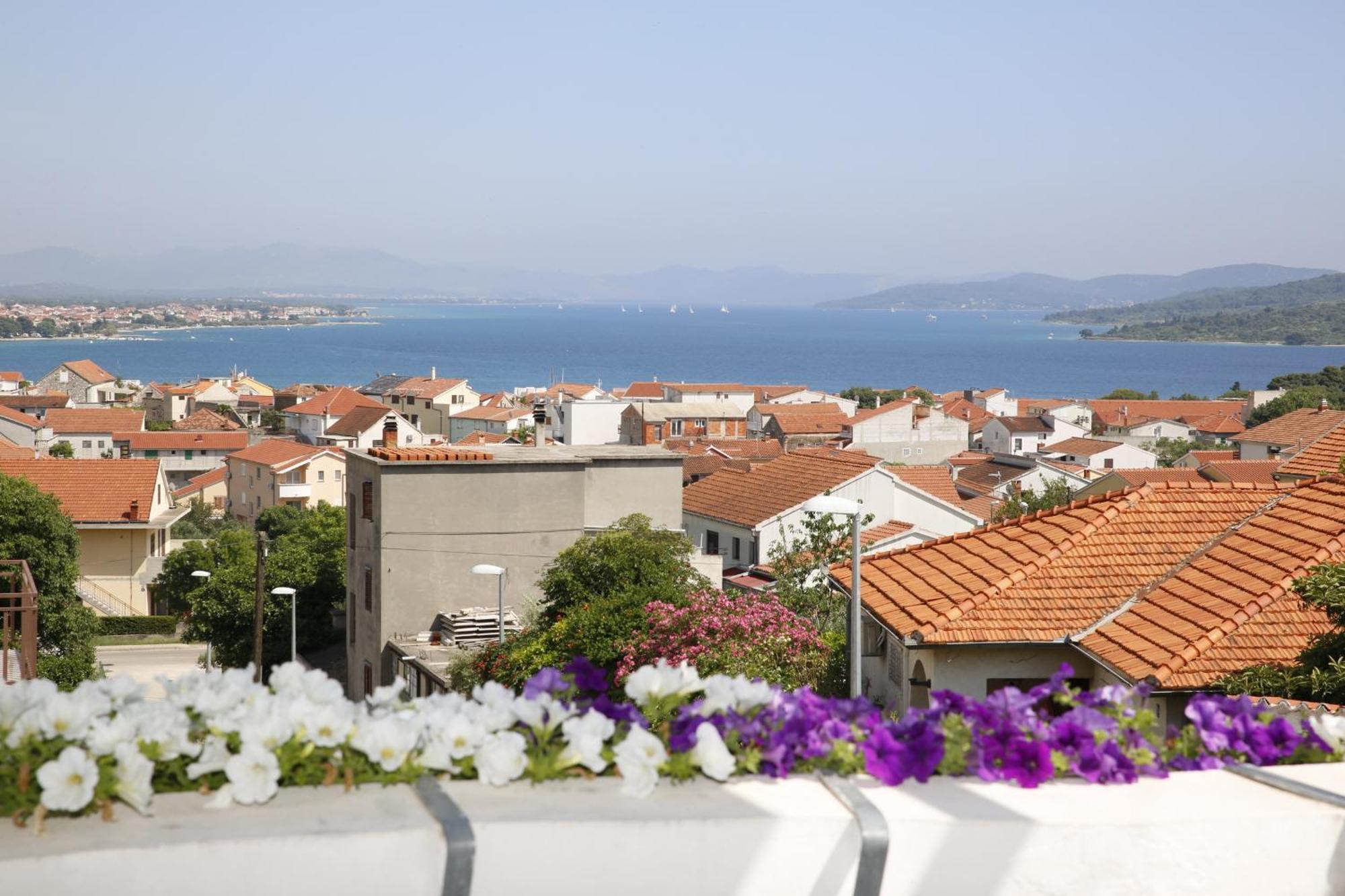 Apartments Katarine Zrinske Vodice Zewnętrze zdjęcie