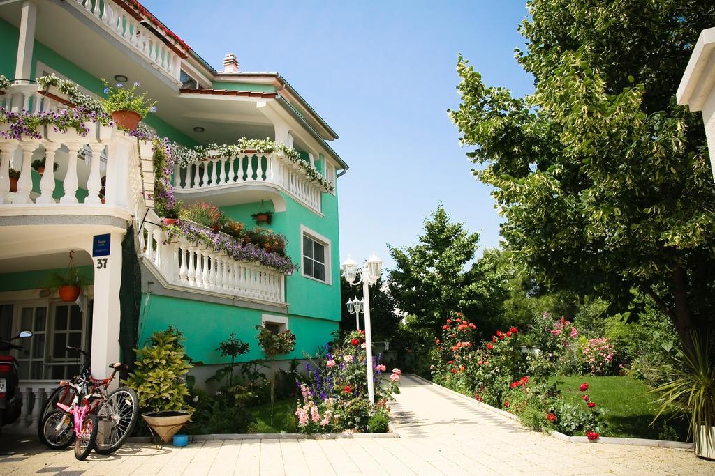Apartments Katarine Zrinske Vodice Zewnętrze zdjęcie