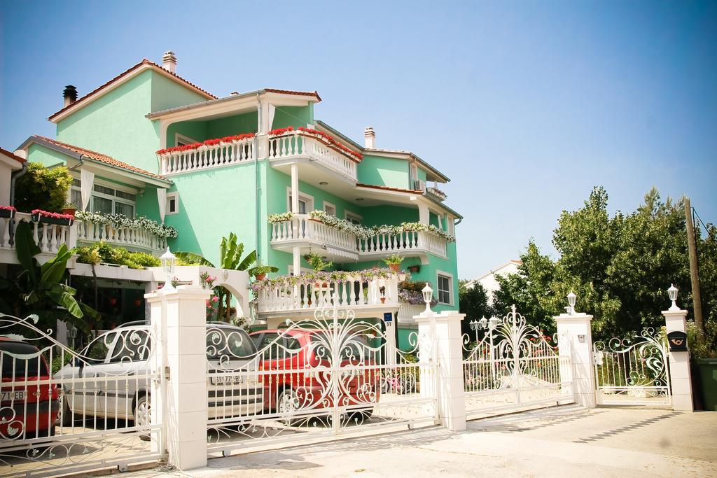 Apartments Katarine Zrinske Vodice Zewnętrze zdjęcie
